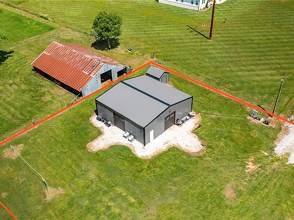 3rd image of SW Grand Summit Ln #D