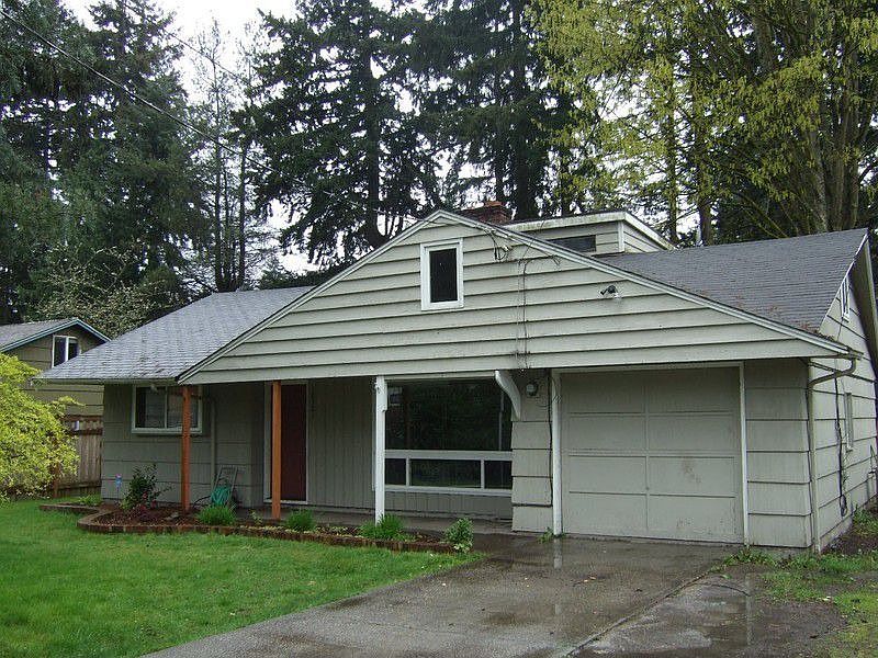 1st image of 18321 1st Ave NE