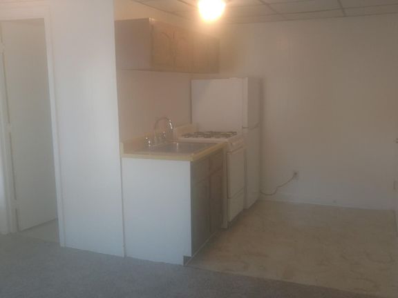 4th image of 32 Kinsley St