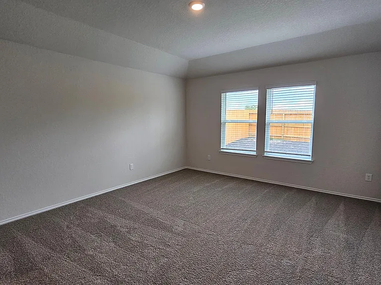 2825 Brogan Crk — Photo 10