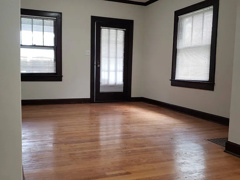 5326 N College Ave — Photo 7