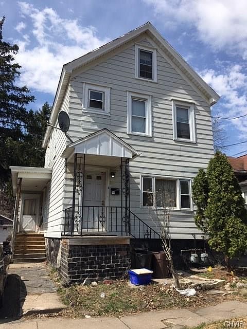 2nd image of 1015 Highland St