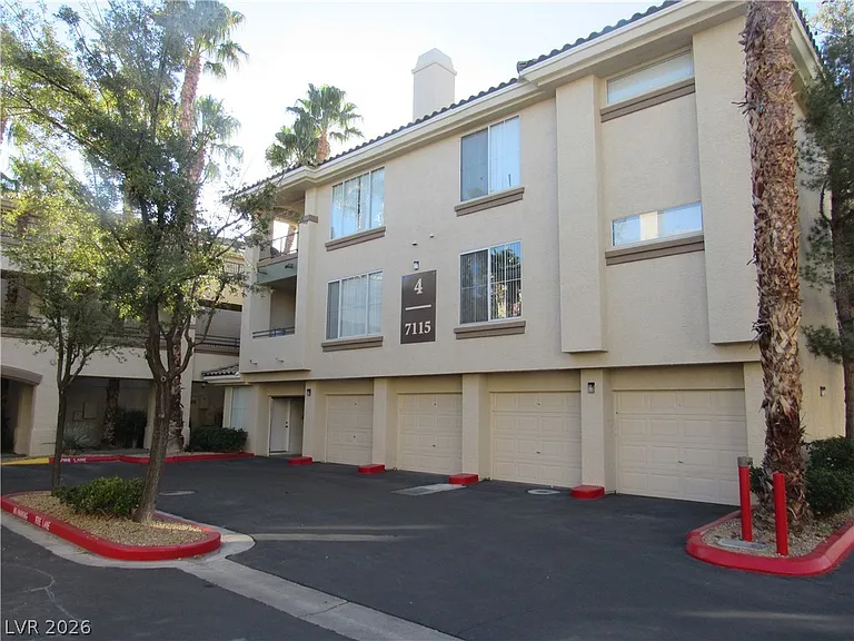 7115 S Durango Dr #304 — Photo 2