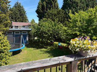 15847 Russell Ave, White Rock, BC V4B2S5