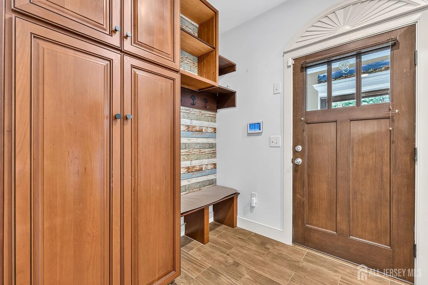 3 bed, 4.0 bath, $3,800 — Photo 4