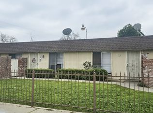 625 W Cambridge Ave APT F, Fresno, CA 93705