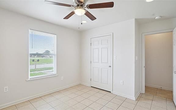 5th image of 3324 Shangri La Dr