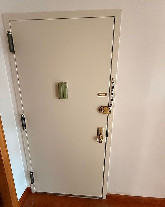 Door/ Main entrance 