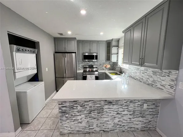 10644 NW 87th Ct, Hialeah, FL