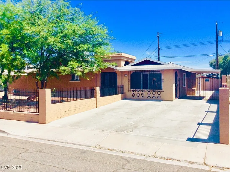 5108 Wilbur St — Photo 1