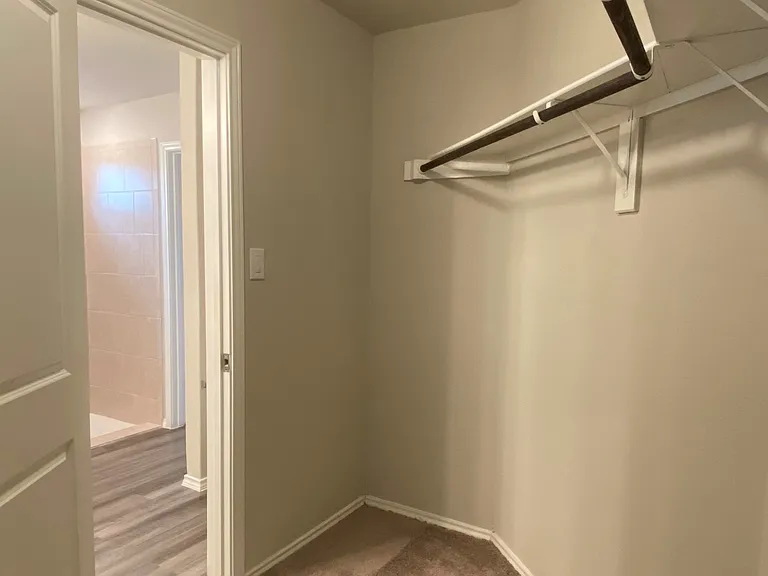 10410 Waverunner — Photo 26