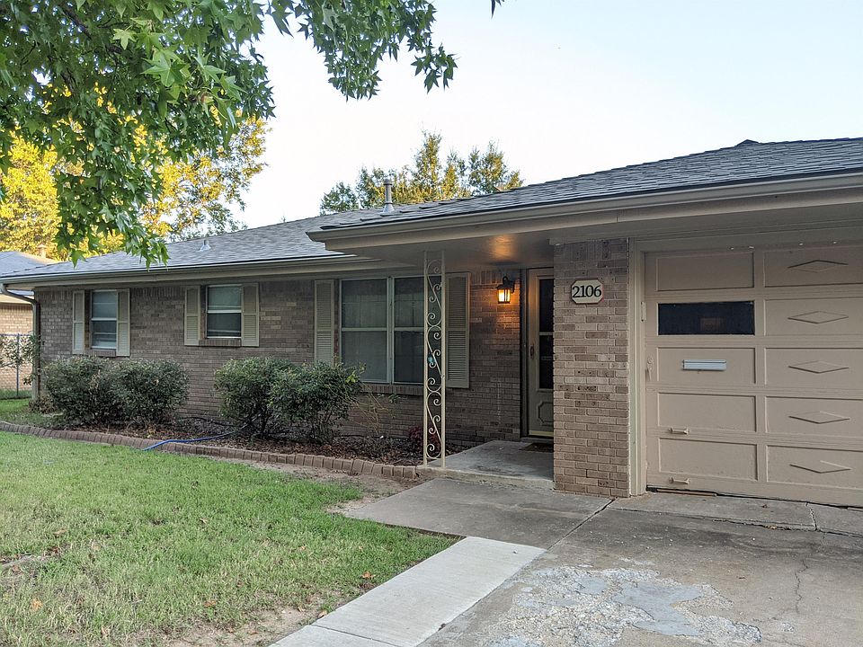 1st image of 2106 Dakota St