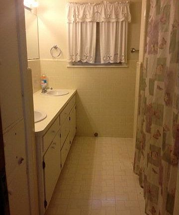 2nd image of 1006 N Avenue G