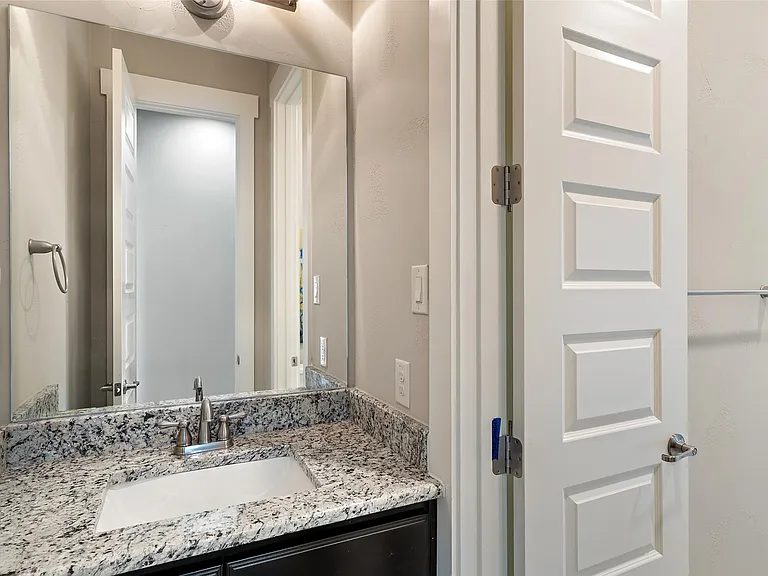 905 Madison Fork Dr — Photo 31