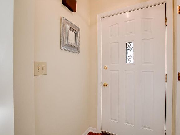 3rd image of 7013 Garfield Ave