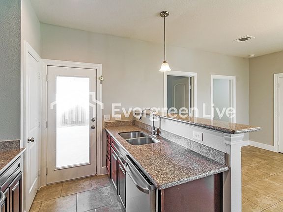 5th image of 3223 Bay Oaks Harbor Dr