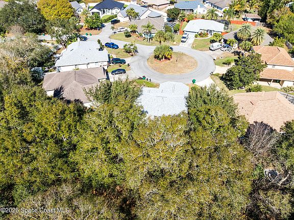 3rd image of 703 Samuel Chase Ln