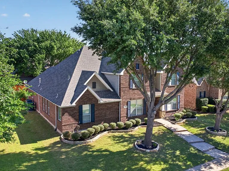 14668 Blakehill Dr — Photo 36
