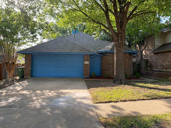 3rd image of 1211 Hillwood Way