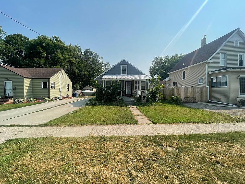 1st image of 1205 3rd Ave S