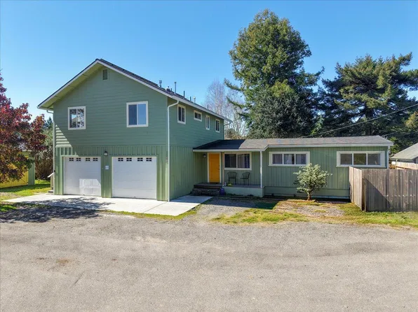 2086/2088 Groth Ct, Eureka, CA 95503