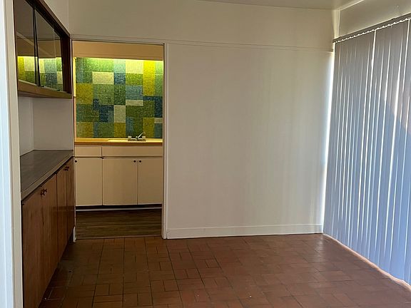 4th image of 20 W Adams Ave #11