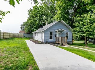 904 Lewis Ave, Des Moines, IA 50315