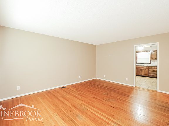 4th image of 8630 E 96th Pl