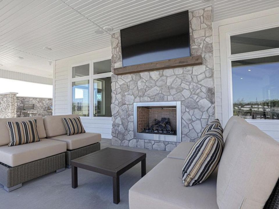 outside clubhouse patio!