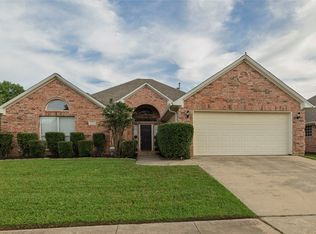 6233 Roaring Springs Dr, North Richland Hills, TX 76180