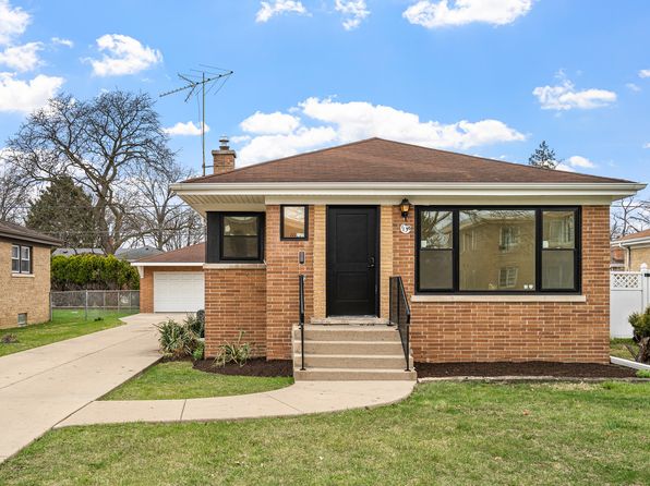 1136 Homestead Rd, La Grange Park, IL 60526
