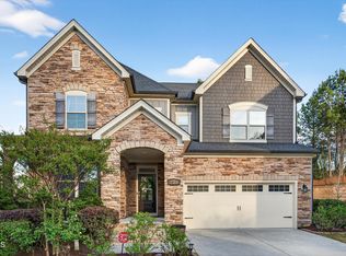 221 Birdsgrove Ct, Cary, NC 27519