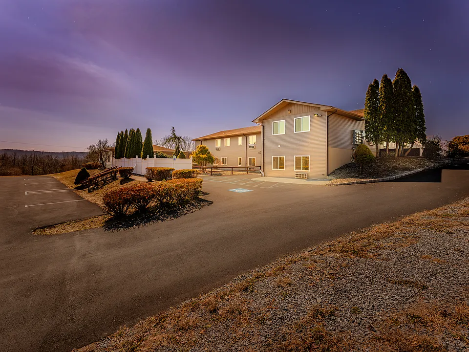 1111 Weir Lake Rd