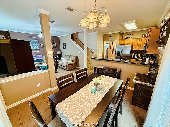 4th image of 1001 Krenek Tap Rd APT 1807
