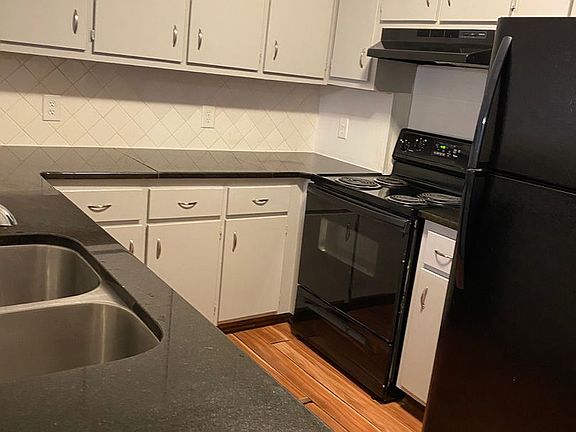 2nd image of 208 Green Acre Ln #5A
