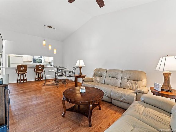 5th image of 2950 SE Ocean Blvd APT 120-6