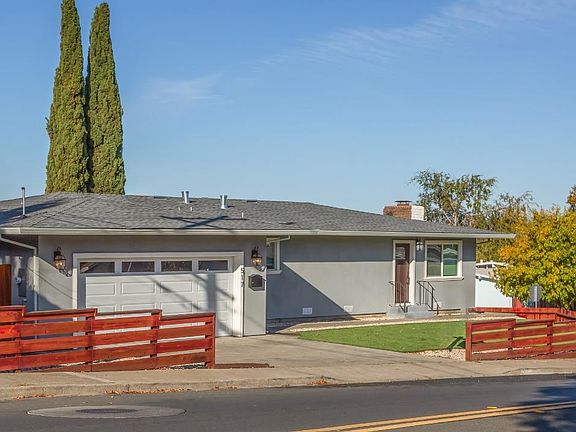 2nd image of 517 Rollingwood Drive