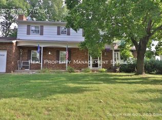 5908 W 27th St, Sioux Falls, SD 57106