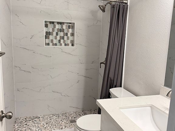 5th image of 4155 Porte De Merano Unit 122