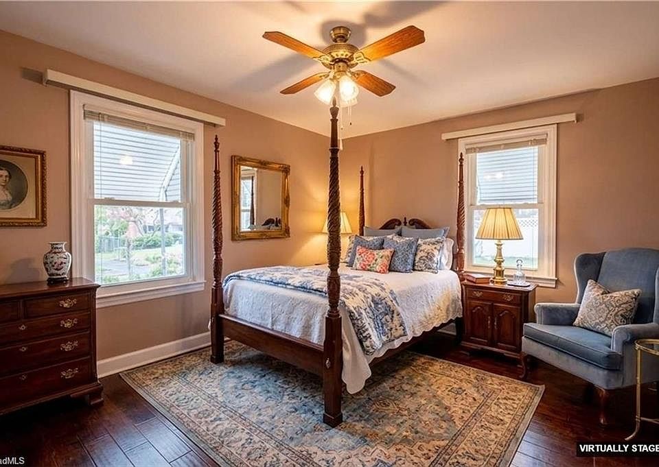 1st image of 520 Gales Ave