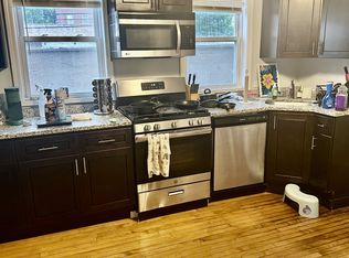 2216 W 24th St #2F, Chicago, IL 60608