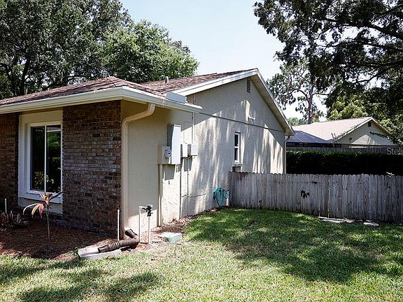 4th image of 1002 Sylvia Ln