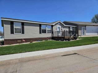 343 Mosswood Ln, Iowa City, IA 52246