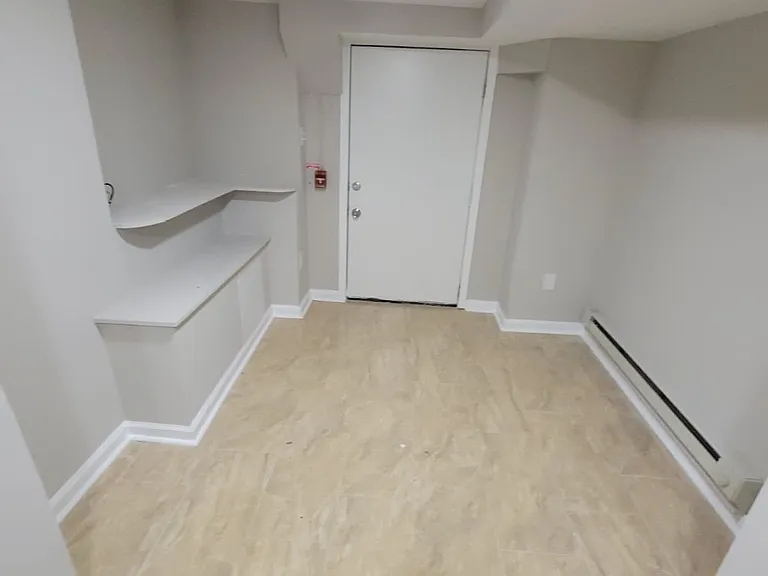 5122 C St #1 — Photo 10
