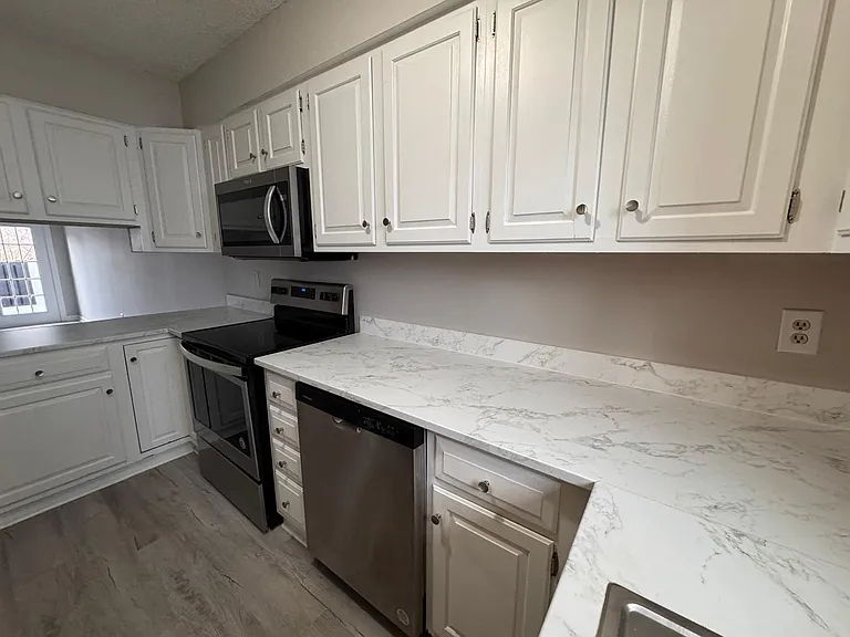 4807 Little River Rd #9 — Photo 8