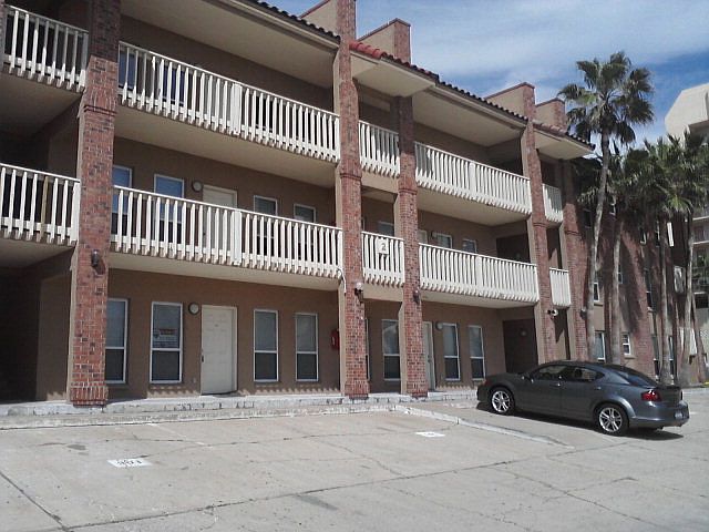 1st image of Coronado Dr