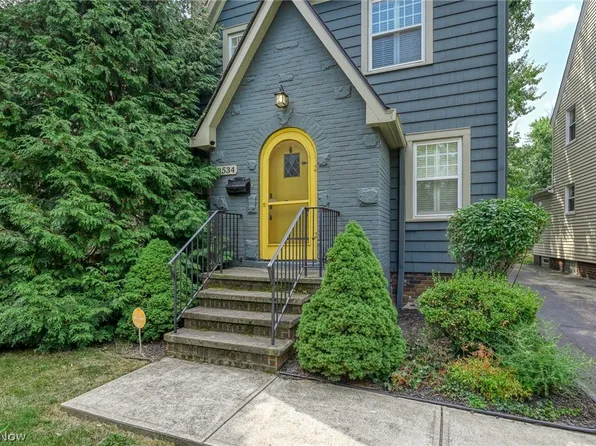 3534 Cedarbrook Rd, University Heights, OH 44118
