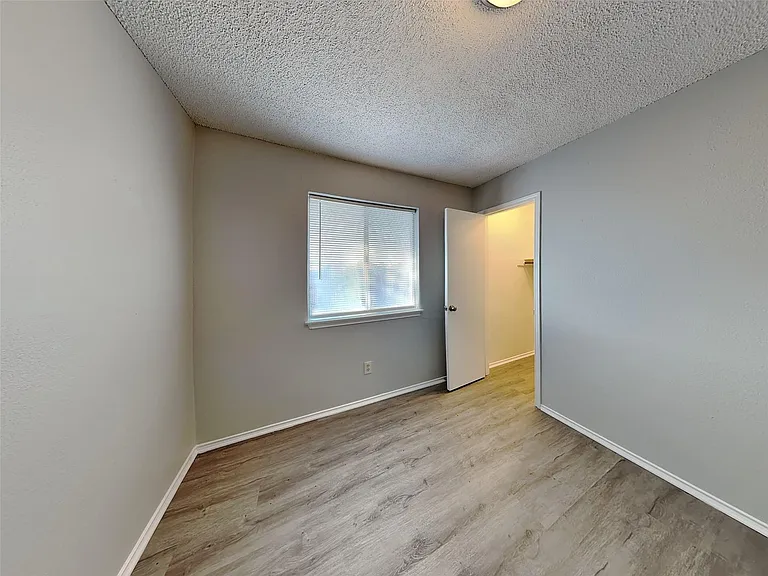 6701 Windwillow Dr — Photo 14