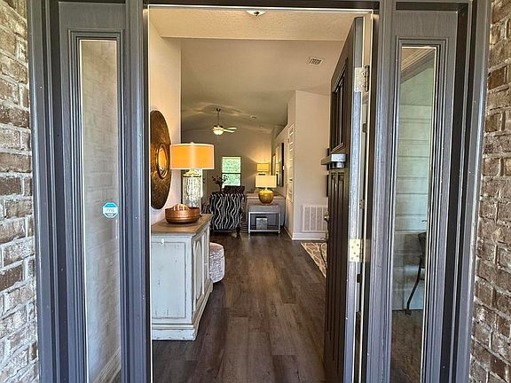 4th image of 102 Ridgeway Cir
