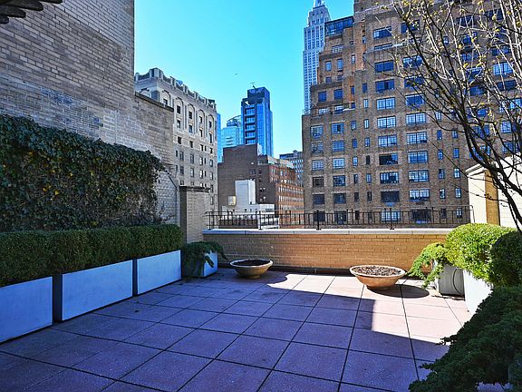 5th image of 7 Park Ave APT 5A